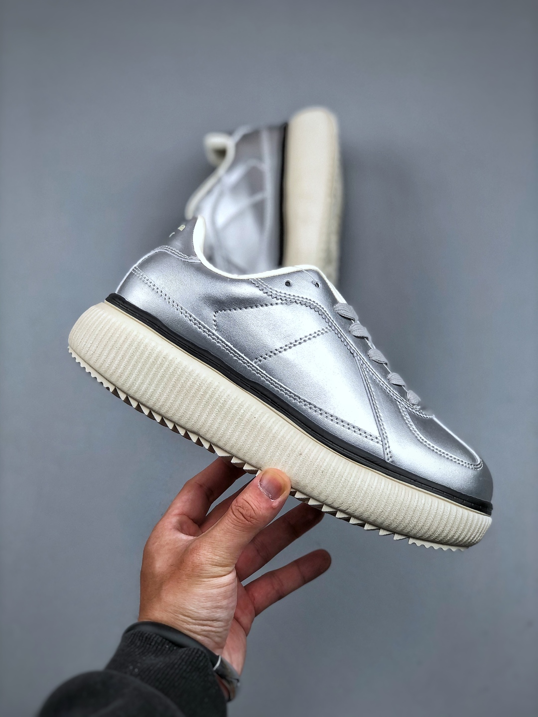 Onitsuka Tiger Delecity Silver Platform Sneakers Low-Top, Durable, Casual Shoes 5 cmp i1746157814366 6282 0 3