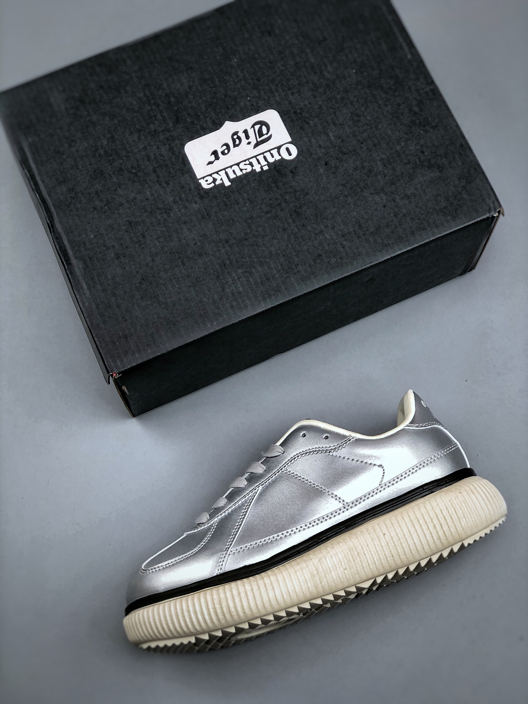 Onitsuka Tiger Delecity Silver Platform Sneakers Low-Top, Durable, Casual Shoes 4 cmp i1746157814372 9433 0 2