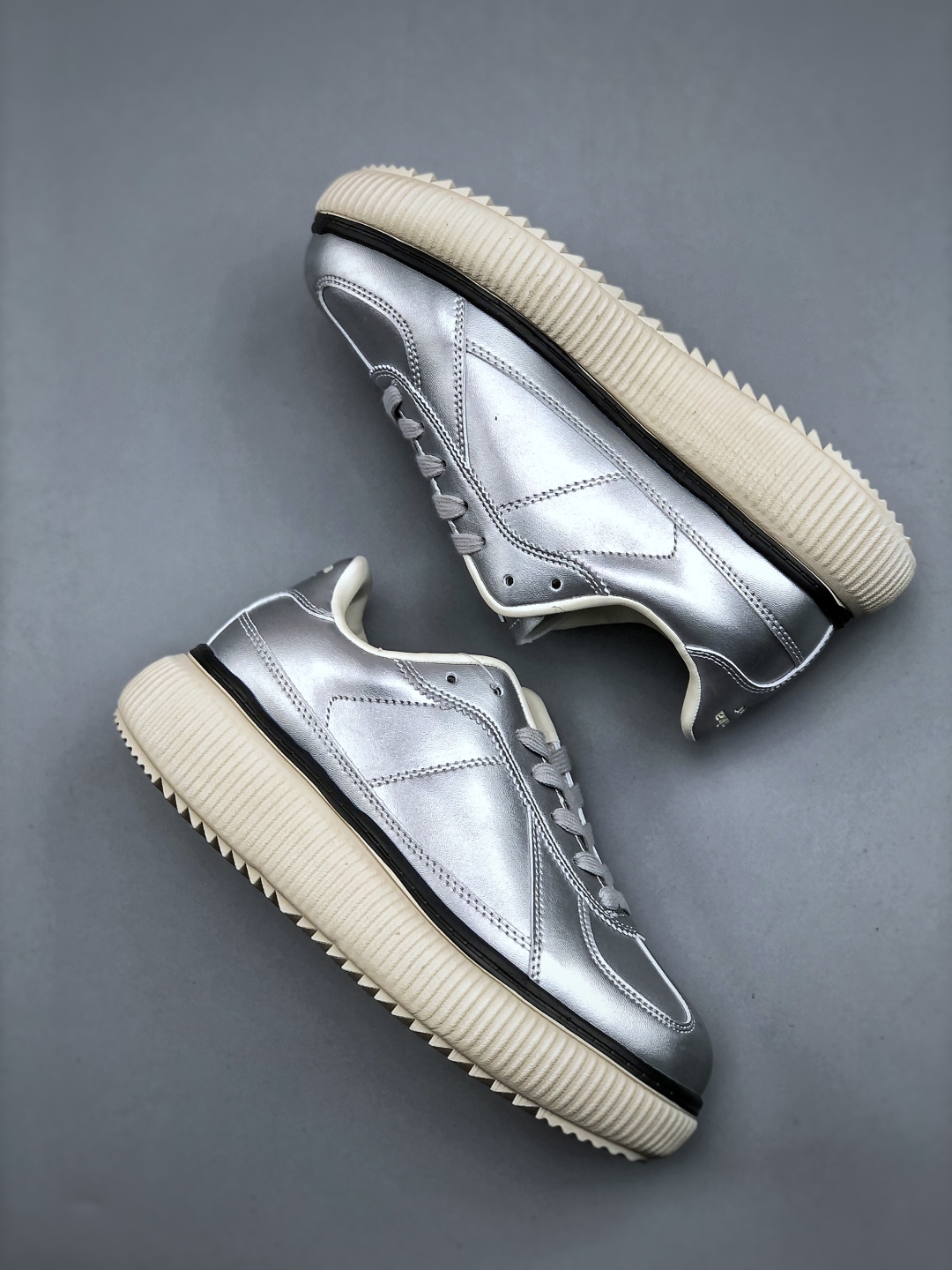 Onitsuka Tiger Delecity Silver Platform Sneakers Low-Top, Durable, Casual Shoes 10 cmp i1746157814379 7166 0 8