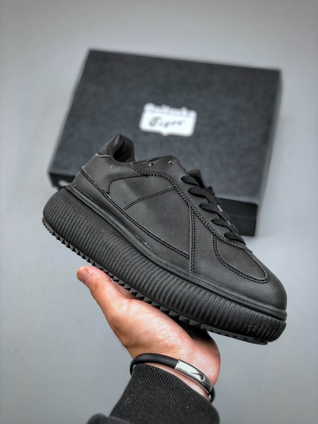 Onitsuka Tiger Delecity Platform Sneakers - Durable, Low-Top, and Stylish 2 cmp i1746157855529 4979 0 0