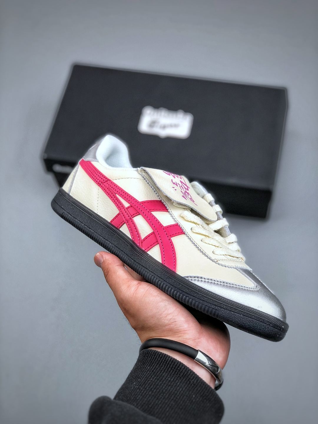💰260 亚瑟士/鬼冢虎 Onitsuka Tiger Tokuten复古跑鞋街拍潮鞋低帮板鞋经典款德训中性复古运动鞋 货号：1183B938-100 尺码：36-44