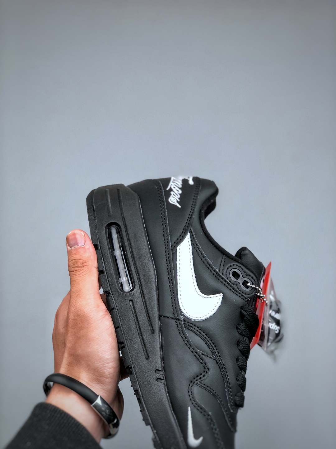 Nike Air Max 1 Black Casual Sneakers with Supreme Detailing - Size 36-47 7 cmp i1746158849540 6345 0 5