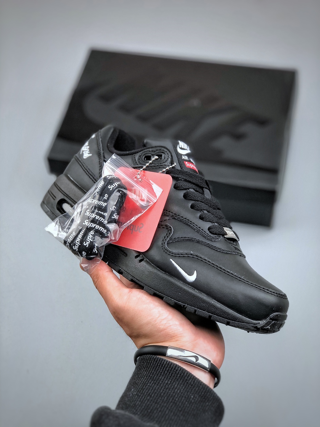 Nike Air Max 1 Black Casual Sneakers with Supreme Detailing - Size 36-47 2 cmp i1746158849542 4930 0 0