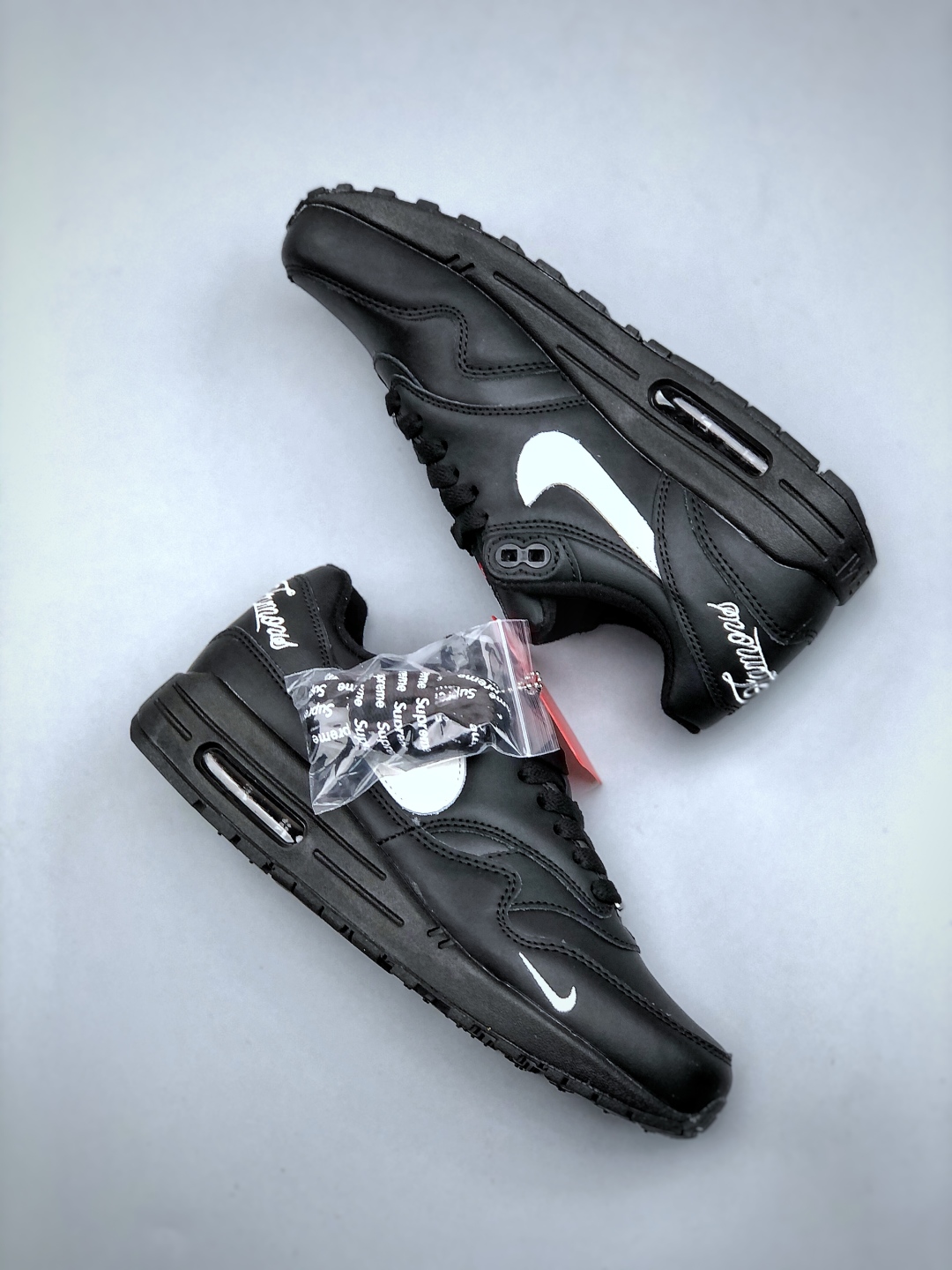 Nike Air Max 1 Black Casual Sneakers with Supreme Detailing - Size 36-47 10 cmp i1746158850942 1944 0 8