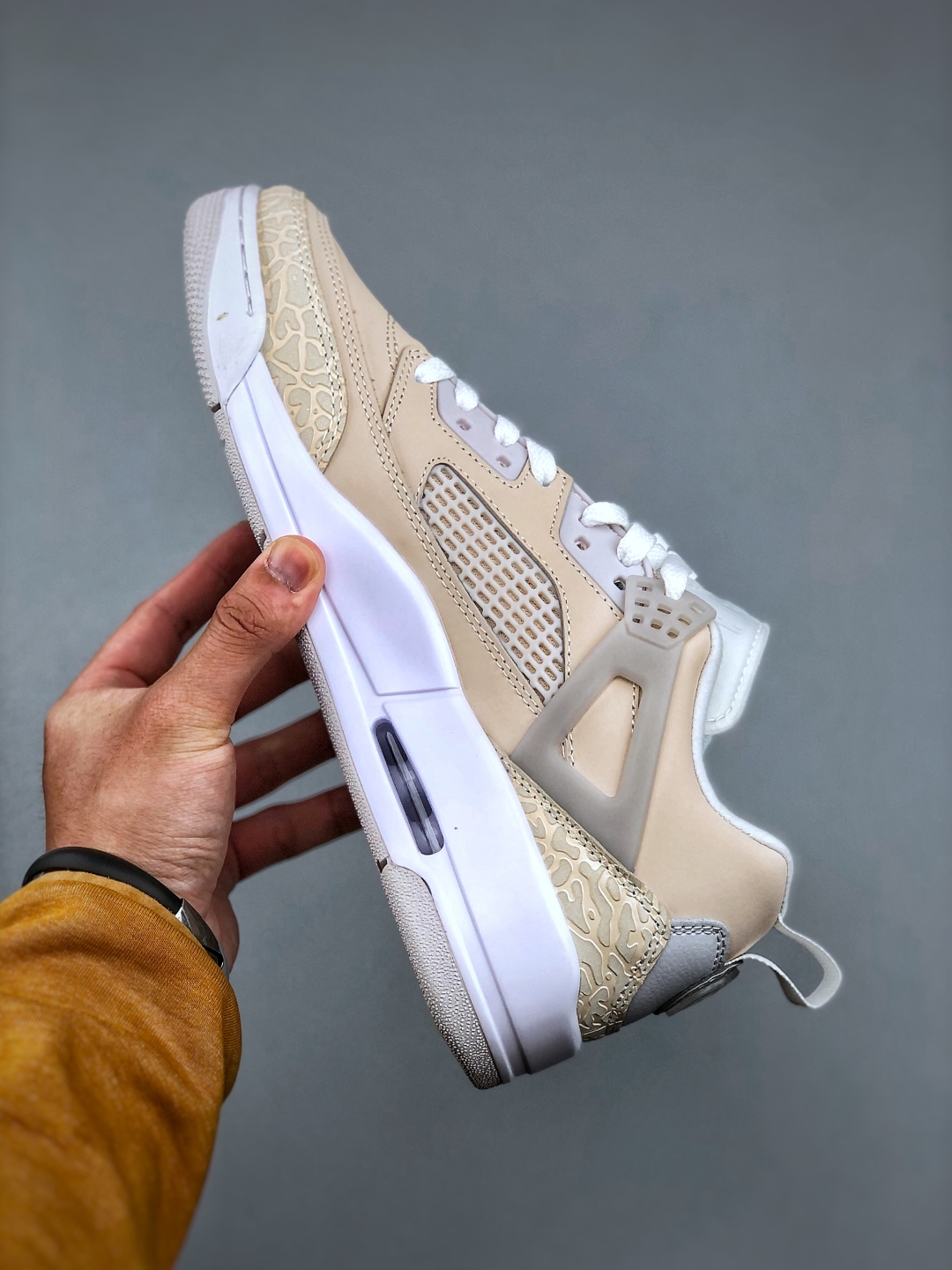 Air Jordan Spizike Low HV6528-100, Comfortable and Stylish Low Top Sneakers 3 cmp i1746219375512 8648 0 1