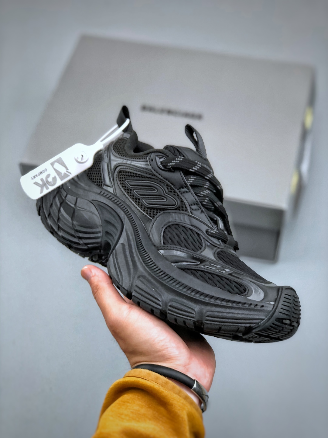 Balenciaga 6XL Cargo Lace-Up Sneakers - Round Toe, Low Top, Casual Shoes 2 cmp i1746220720987 3459 0 0