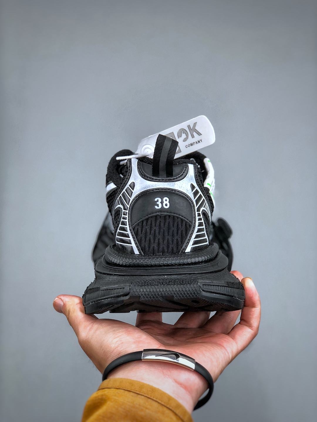 Balenciaga 3XL Sneakers - Low-Top Retro Style Chunky Sole Running Shoes 8 cmp i1746220824504 9917 0 6