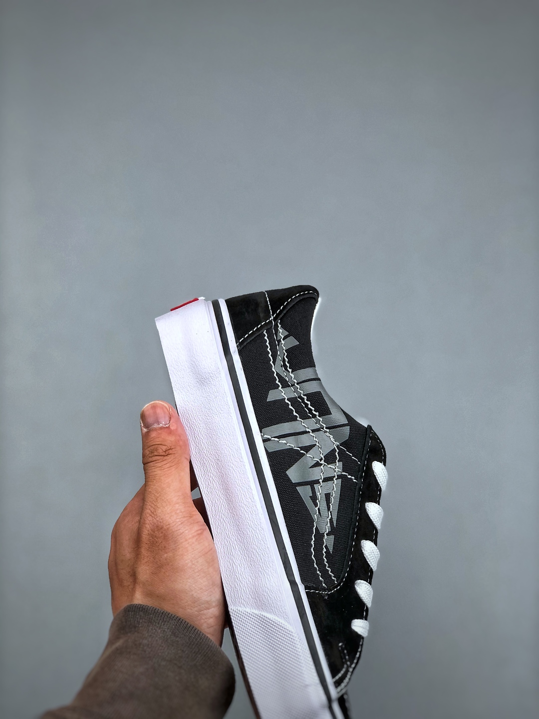 Vans SK8-Low Classic Low Top Black and White Casual Canvas Shoes VN0A4UUK6BT 7 cmp i1746304975745 6319 0 5
