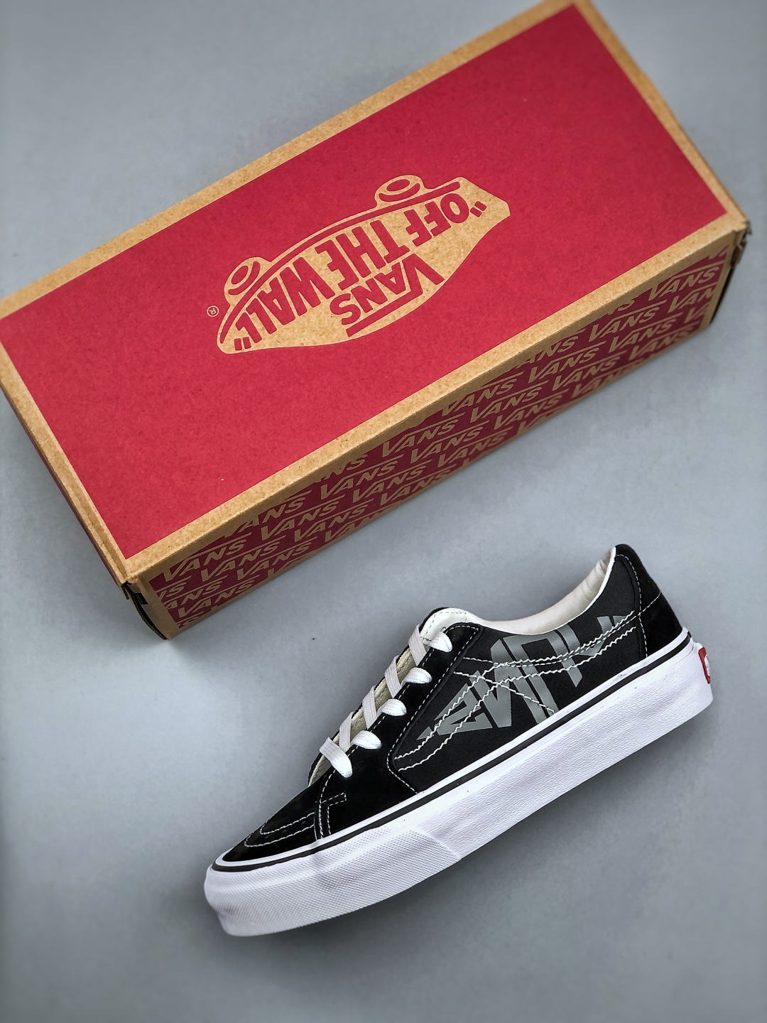Vans SK8-Low Classic Low Top Black and White Casual Canvas Shoes VN0A4UUK6BT 4 cmp i1746304975748 2612 0 2
