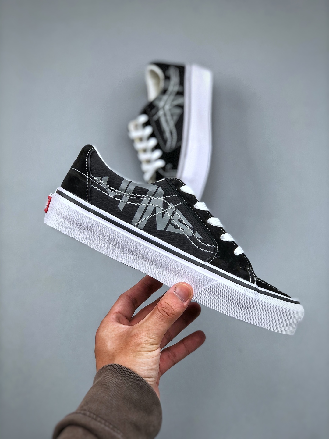 Vans SK8-Low Classic Low Top Black and White Casual Canvas Shoes VN0A4UUK6BT 5 cmp i1746304978096 4438 0 3