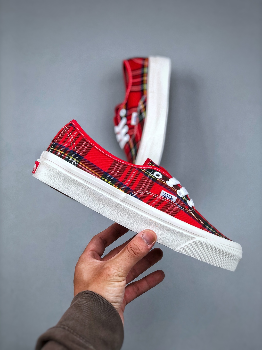 Vans Authentic x Pendleton Plaid Sneakers, Fashionable and Comfortable - Size 35-44 5 cmp i1746305005517 4636 0 3