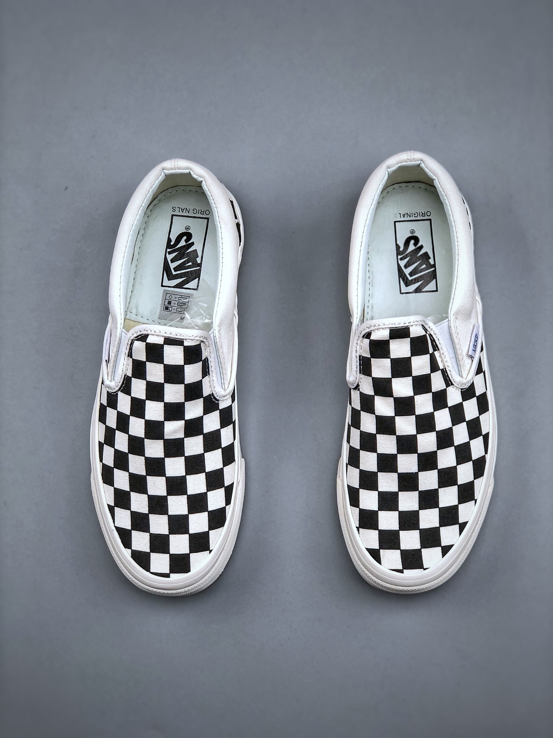 Vans Slip-On OG Classic LX Checkerboard Skate Shoes - Iconic Style & Comfort 6 cmp i1746305037737 6404 0 4