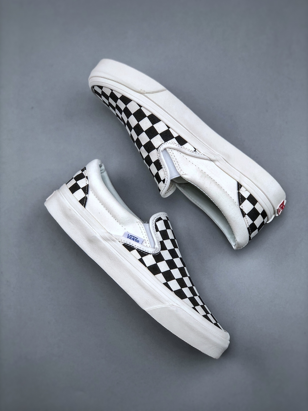 Vans Slip-On OG Classic LX Checkerboard Skate Shoes - Iconic Style & Comfort 10 cmp i1746305039972 2132 0 8