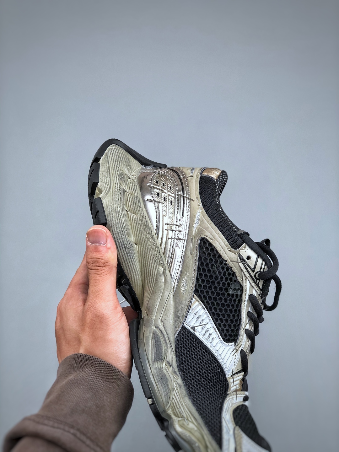 Balenciaga Stapler Low Sneakers - Retro Style, Comfortable, and Versatile 7 cmp i1746305239310 8916 0 5