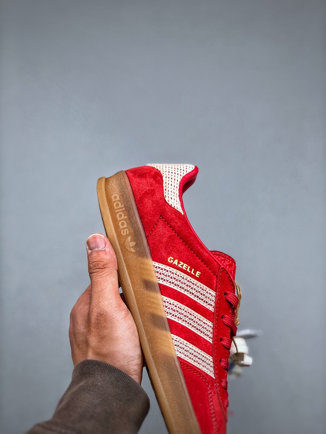 Adidas Original Gazelle Indoor Trainers - Low-Top Retro Casual Sneakers 7 cmp i1746305375610 9682 0 5