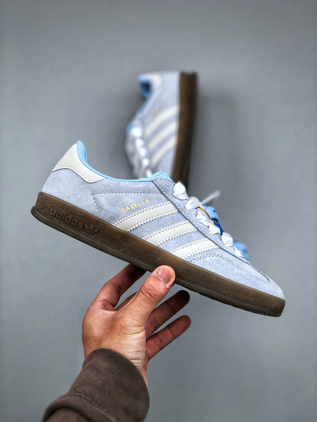 Adidas Original Gazelle Indoor Trainers - Retro Low-Top Sneakers 5 cmp i1746305388497 6893 0 3