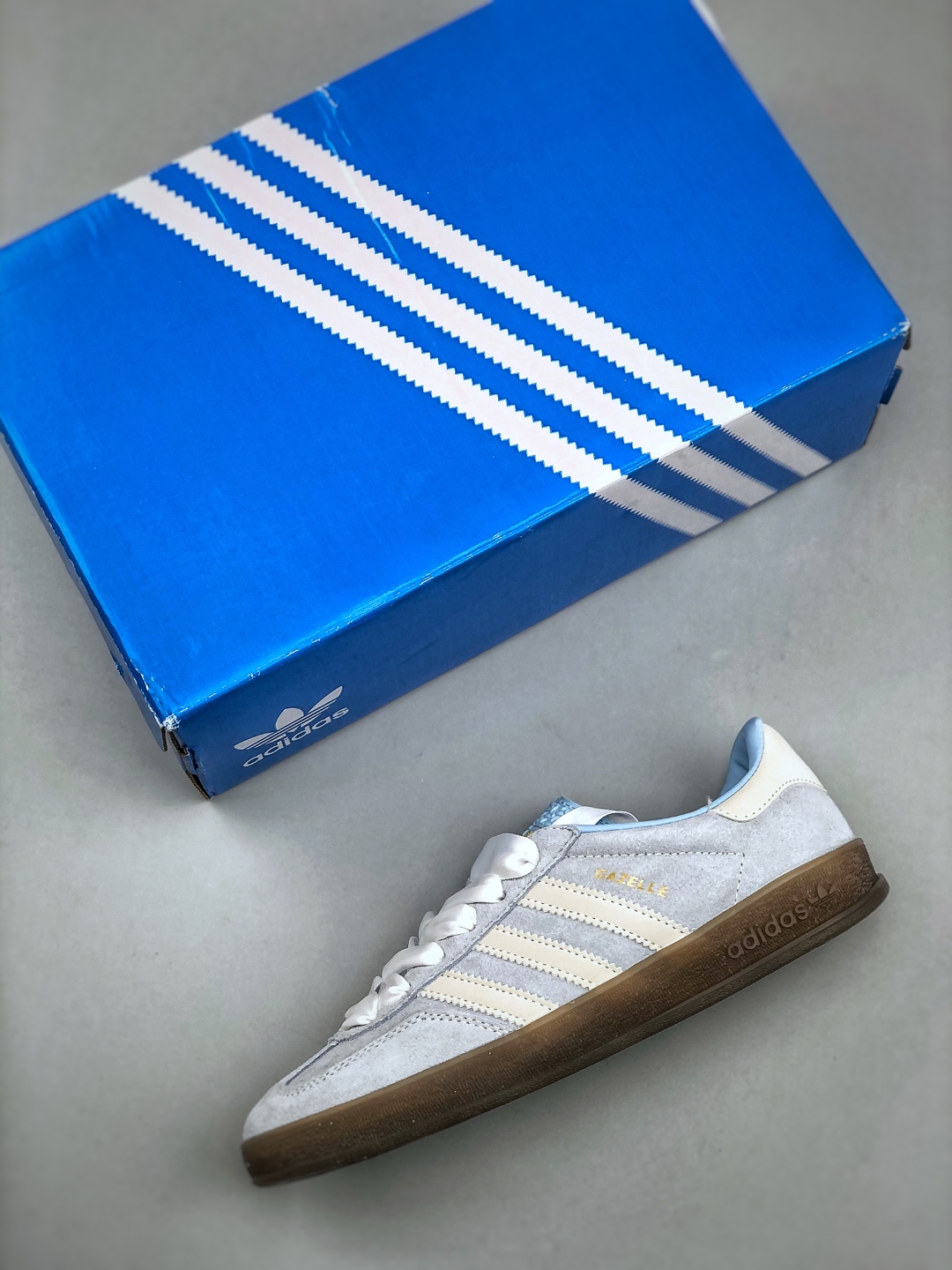 Adidas Original Gazelle Indoor Trainers - Retro Low-Top Sneakers 4 cmp i1746305388515 9824 0 2