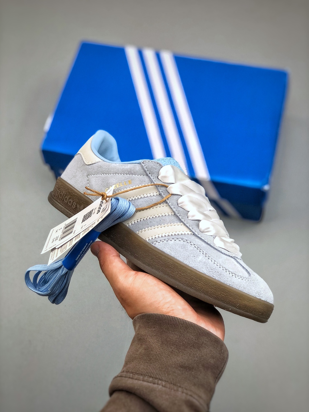 Adidas Original Gazelle Indoor Trainers - Retro Low-Top Sneakers 2 cmp i1746305392331 9432 0 0