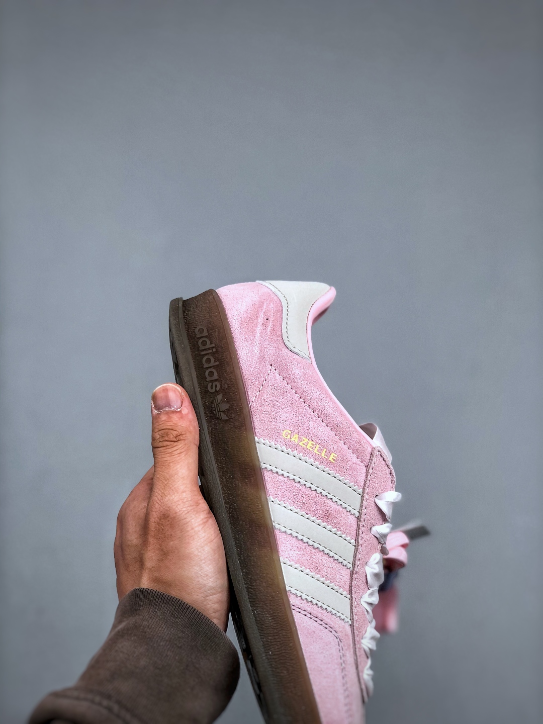 Adidas Gazelle Indoor Low-Top Sneakers - Retro Style, Versatile, Pink 7 cmp i1746305402681 5638 0 5