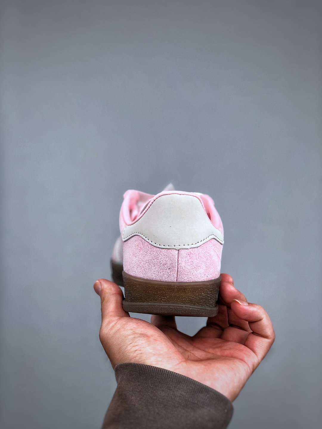 Adidas Gazelle Indoor Low-Top Sneakers - Retro Style, Versatile, Pink 8 cmp i1746305405380 1249 0 6