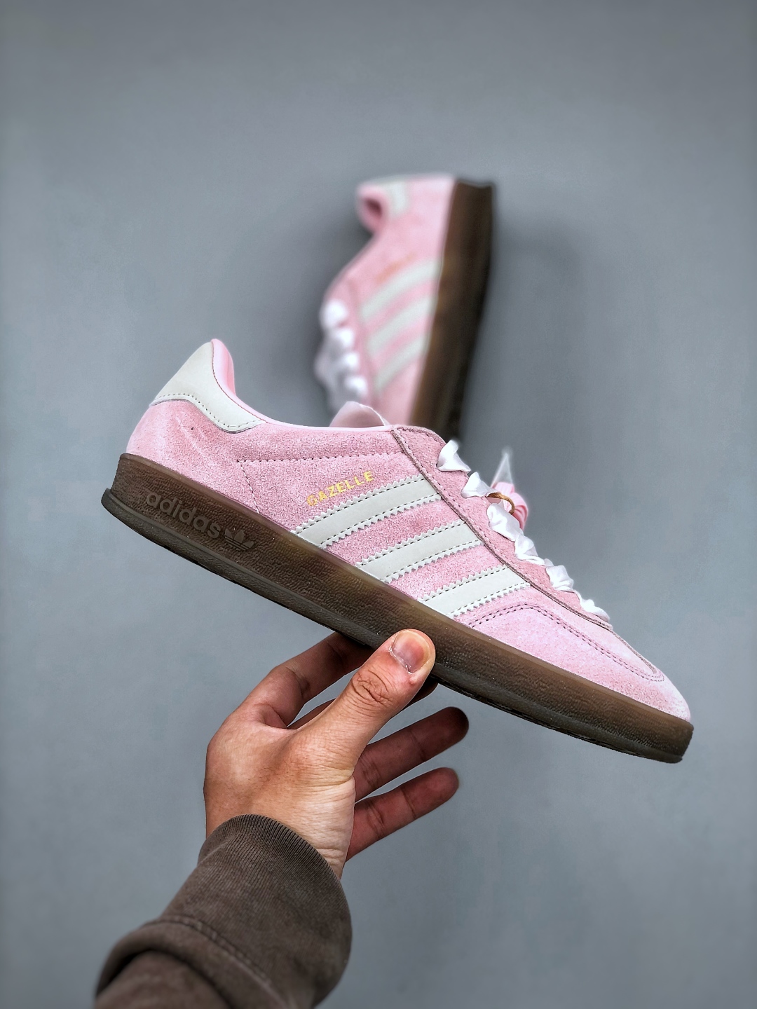 Adidas Gazelle Indoor Low-Top Sneakers - Retro Style, Versatile, Pink 5 cmp i1746305405382 1210 0 3