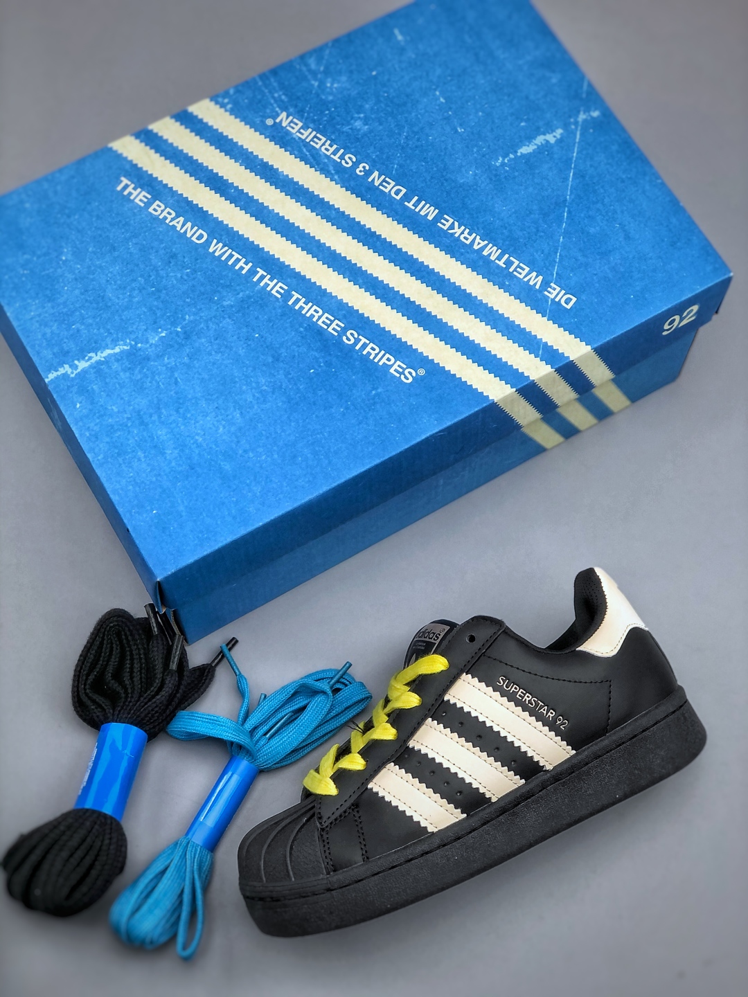 Adidas Originals Superstar '92 Low-Top Casual Sneakers - Black/White/Yellow 4 cmp i1746305675507 7876 0 2
