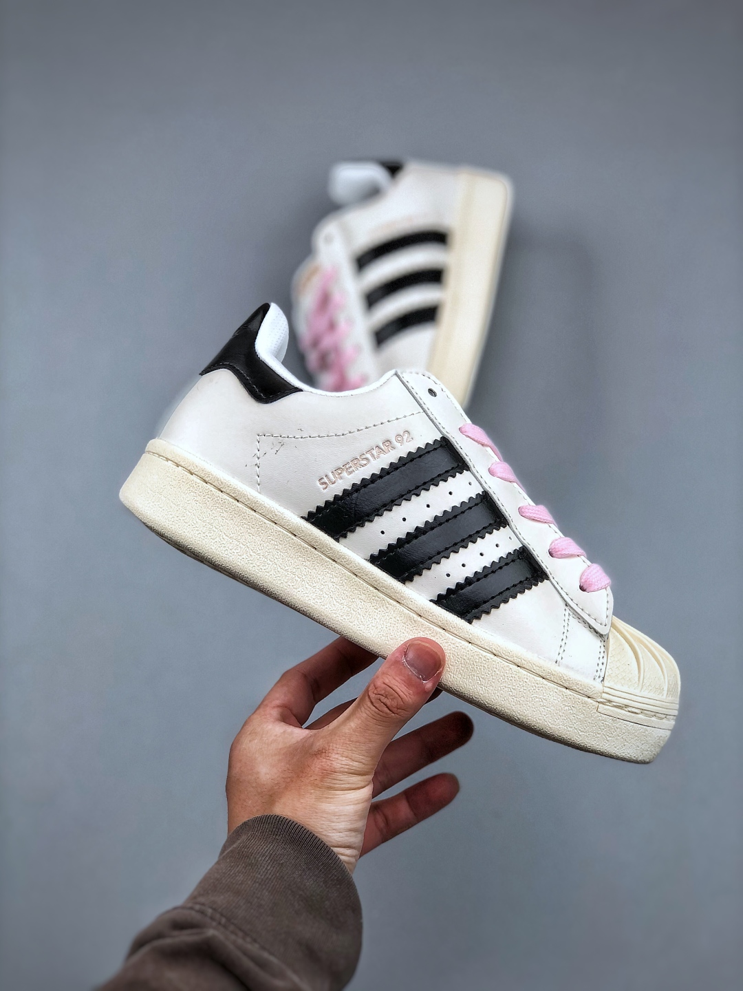 Adidas Originals Superstar '92 Low Top Classic Casual Skate Shoes 5 cmp i1746305800536 9004 0 3