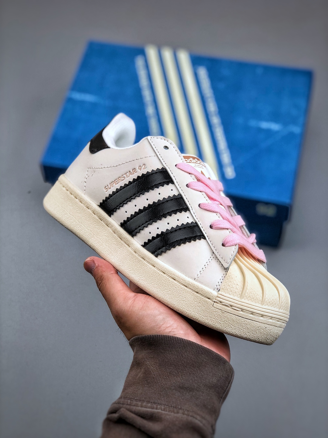 Adidas Originals Superstar '92 Low Top Classic Casual Skate Shoes 2 cmp i1746305802153 6842 0 0