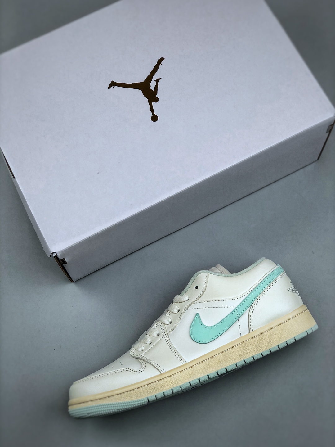 Air Jordan 1 Low White Mint Green Casual Sneakers DC0774-134 4 cmp i1746306123333 6533 0 2