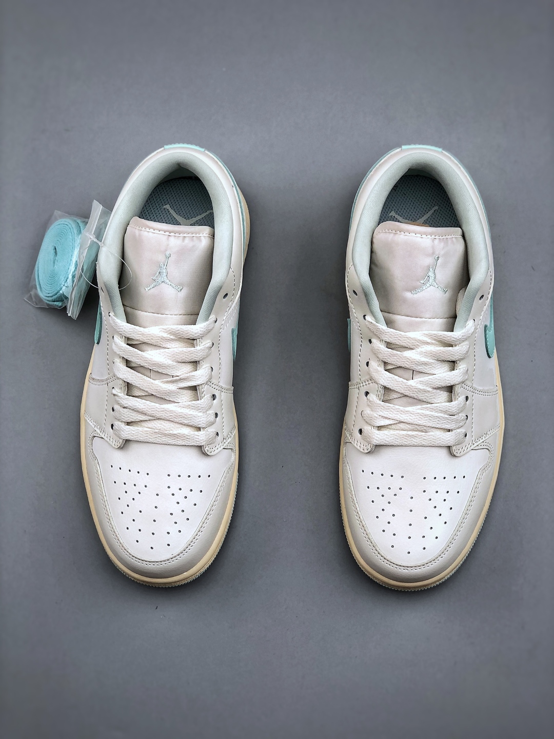 Air Jordan 1 Low White Mint Green Casual Sneakers DC0774-134 6 cmp i1746306124977 2212 0 4