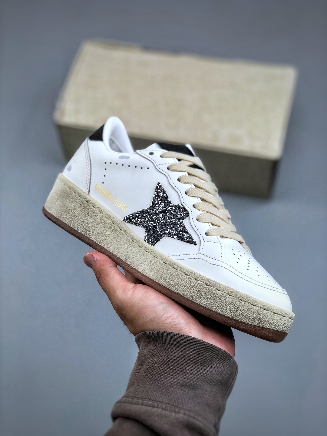 Golden Goose FortyTwo White Leather Sneakers with Silver Star Patch 7 cmp i1746306983336 6539 0 0