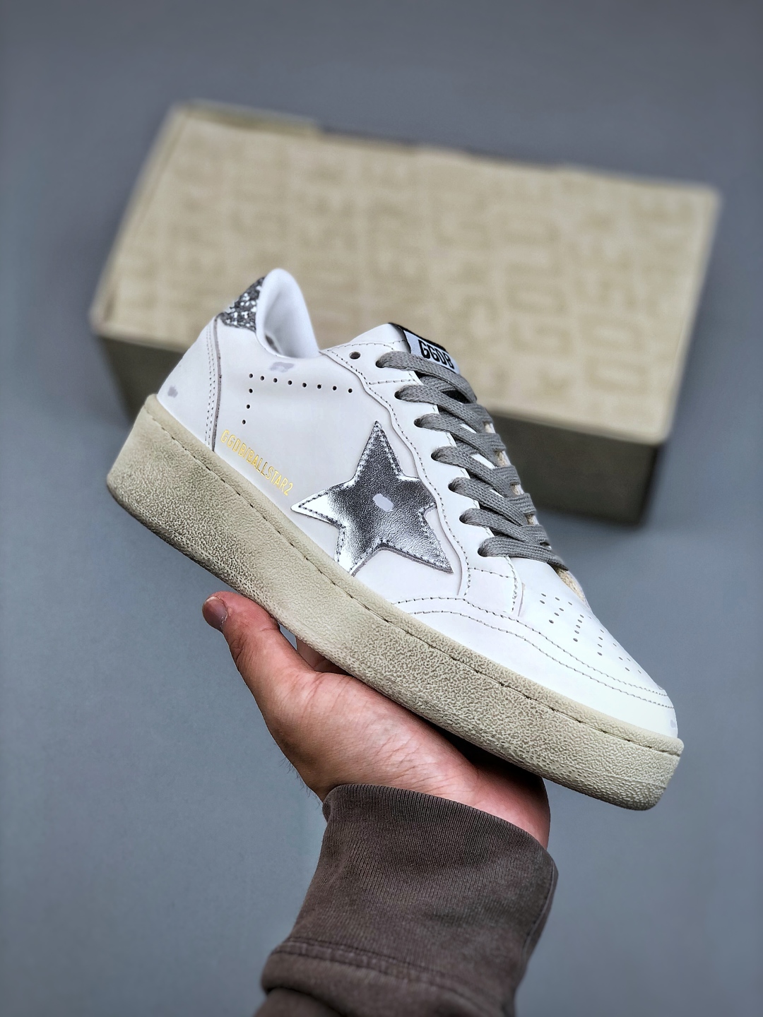 Golden Goose FortyTwo White Leather Sneakers with Silver Star Patch 2 cmp i1746307053392 6889 0 0