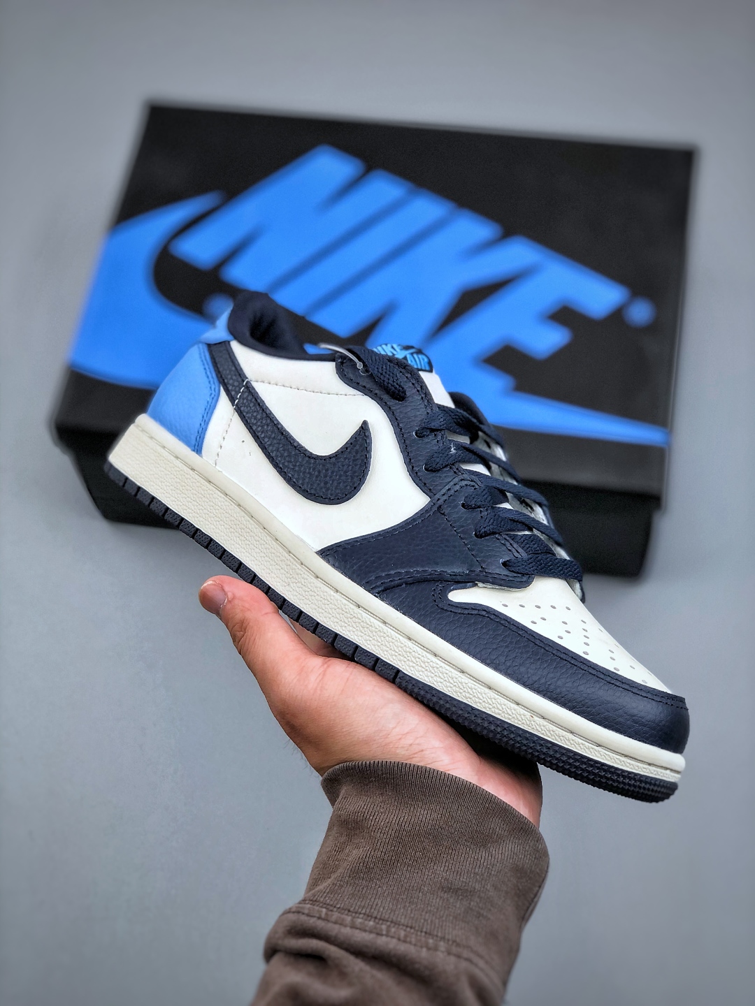 Air Jordan 1 Retro Low Obsidian: Premium Comfort and Style for Everyday Wear 2 cmp i1746307664839 5022 0 0