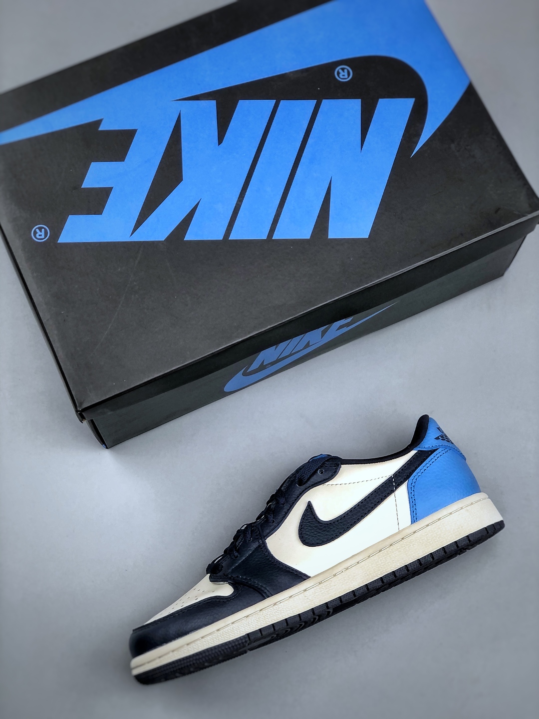 Air Jordan 1 Retro Low Obsidian: Premium Comfort and Style for Everyday Wear 4 cmp i1746307666238 8368 0 2
