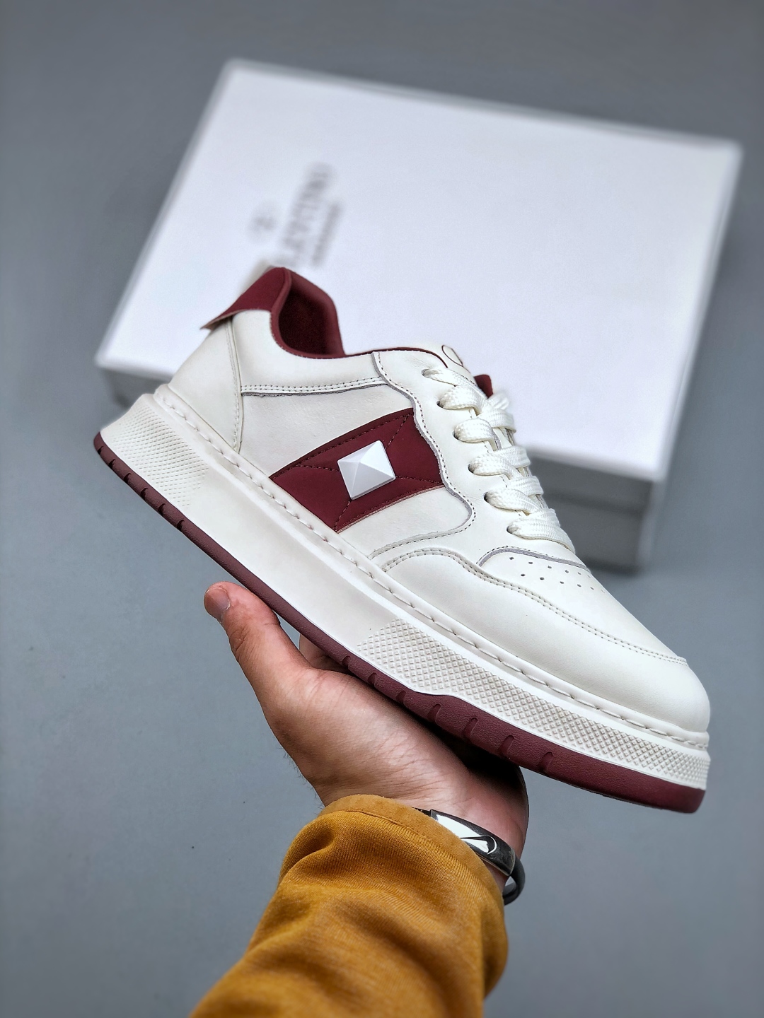 420 新货Valentino 华伦天奴 Rockstud untitled 厚底休闲铆钉小白鞋