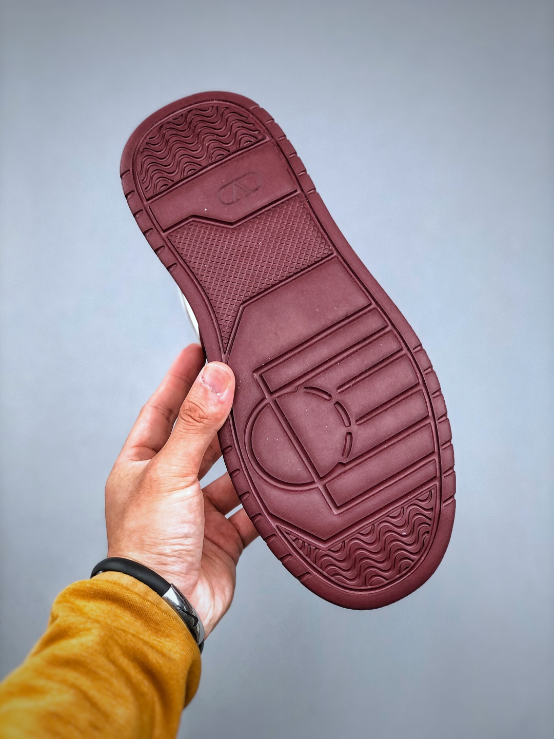 420 新货Valentino 华伦天奴 Rockstud untitled 厚底休闲铆钉小白鞋