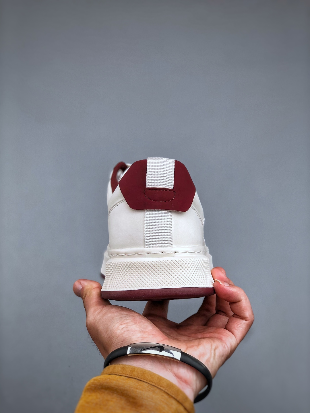420 新货Valentino 华伦天奴 Rockstud untitled 厚底休闲铆钉小白鞋