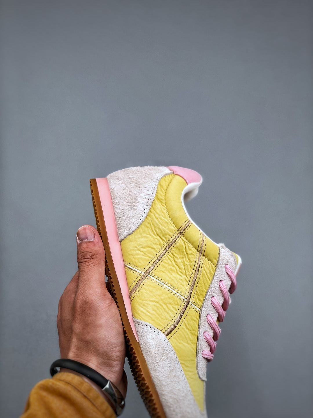 Gucci CC Series Retro Ballet Sneakers - Comfortable, Stylish, and Versatile 7 cmp i1746391993634 211 0 5