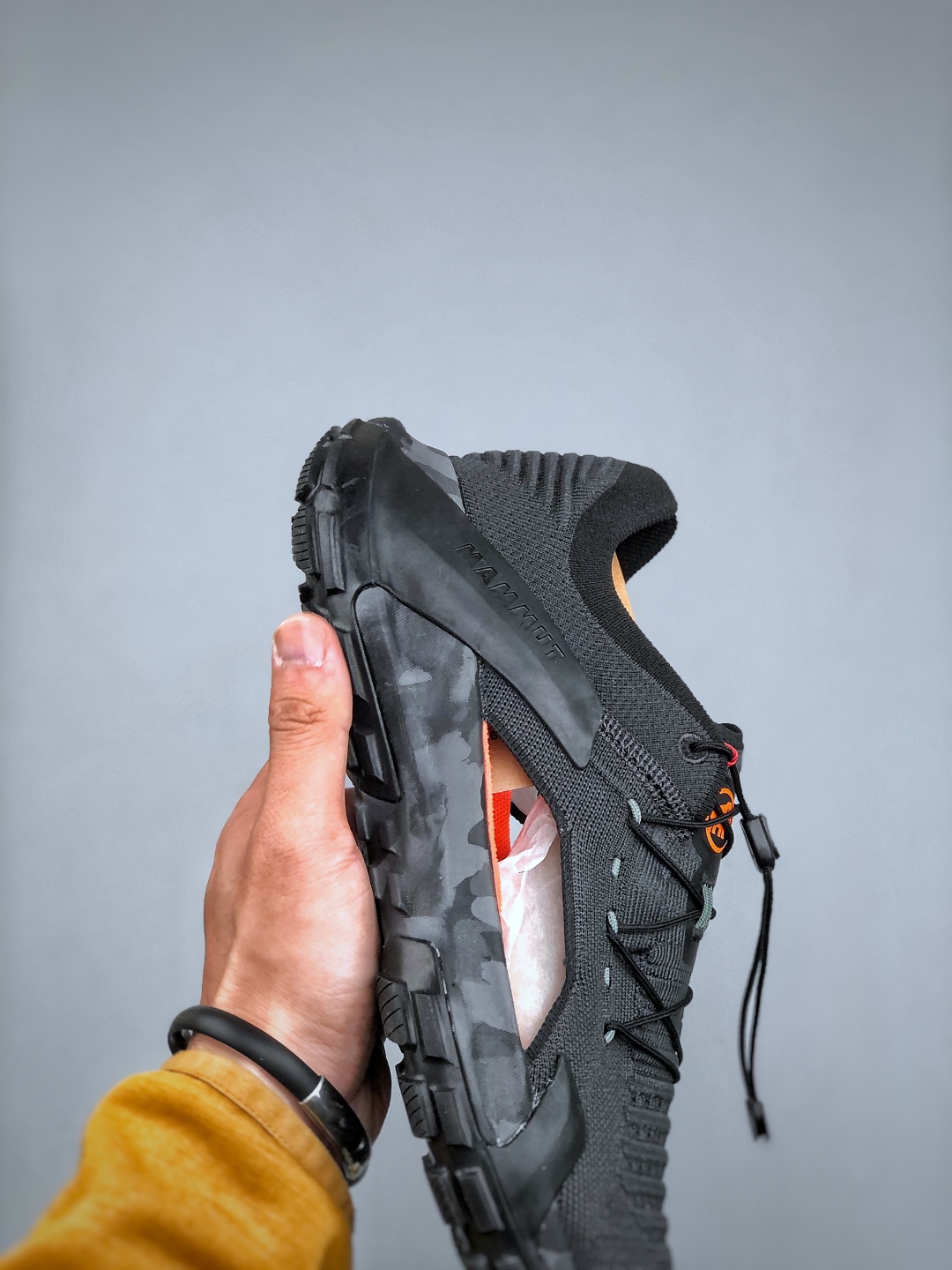 Mammut Hueco Knit II Low: High-Performance Outdoor & Casual Shoes for Men 7 cmp i1746392600548 6325 0 5