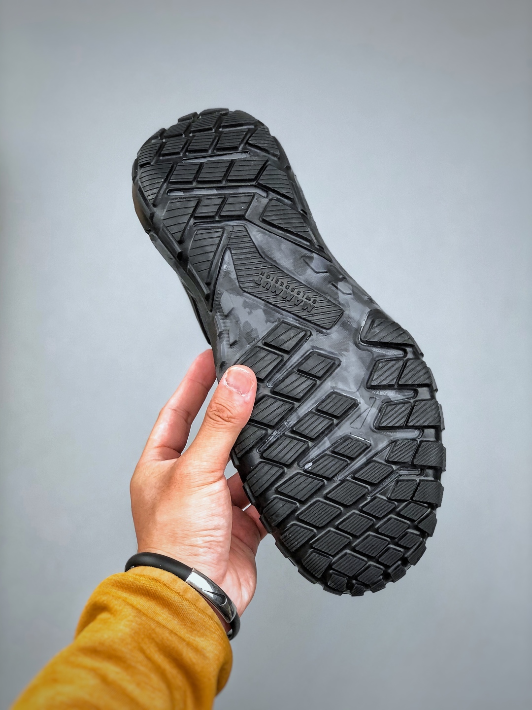 Mammut Hueco Knit II Low: High-Performance Outdoor & Casual Shoes for Men 9 cmp i1746392600548 9730 0 7