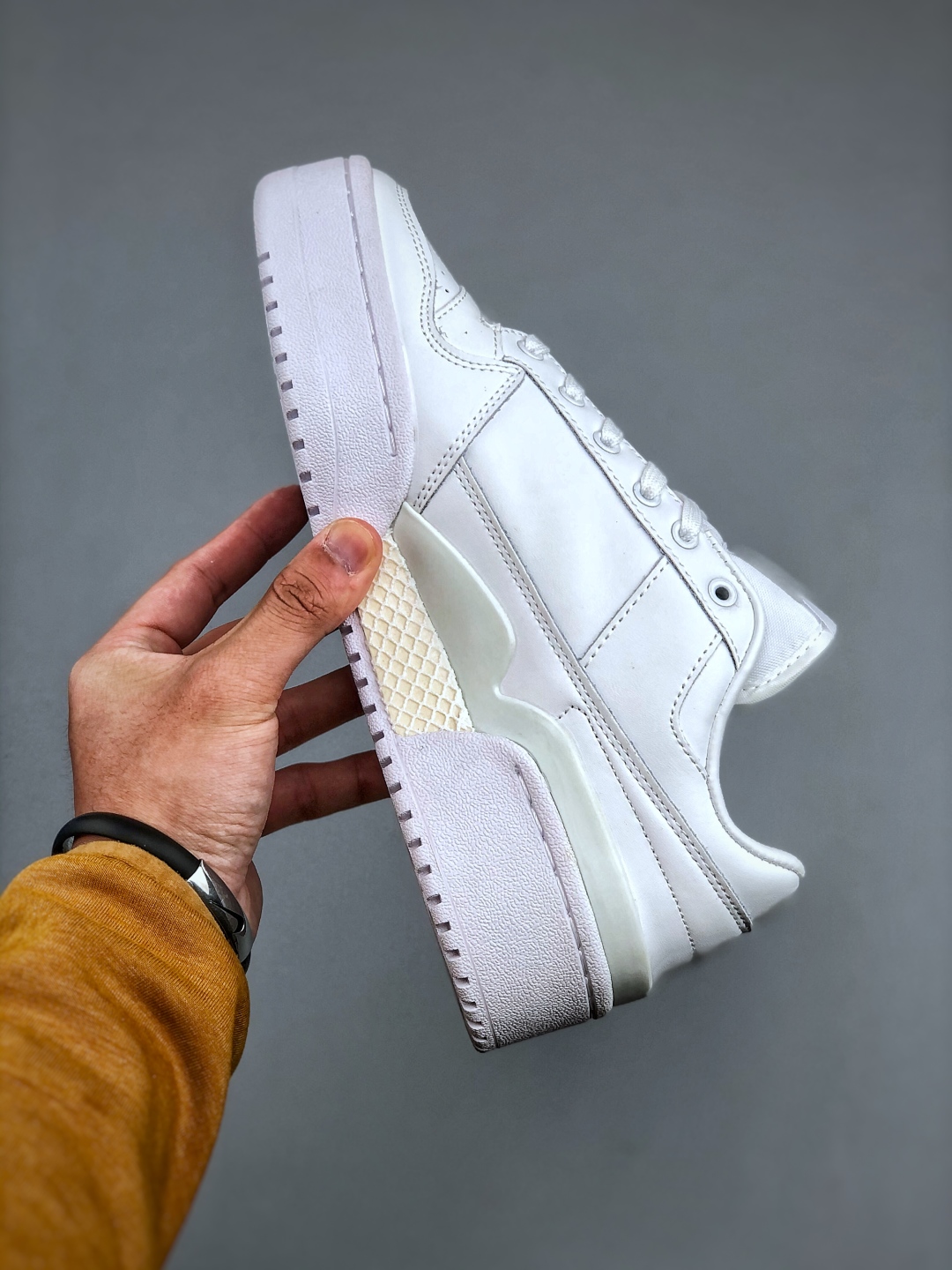 Adidas Forum Low Bold Stripes W, Classic Retro Leather Sneakers for Men & Women 3 cmp i1746392647467 3942 0 1