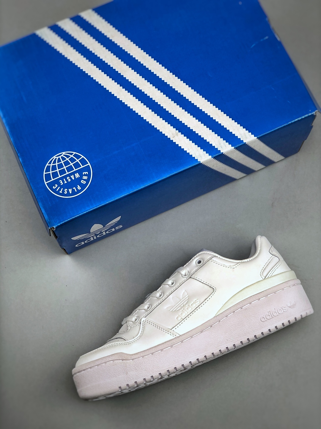 Adidas Forum Low Bold Stripes W, Classic Retro Leather Sneakers for Men & Women 4 cmp i1746392648877 4952 0 2