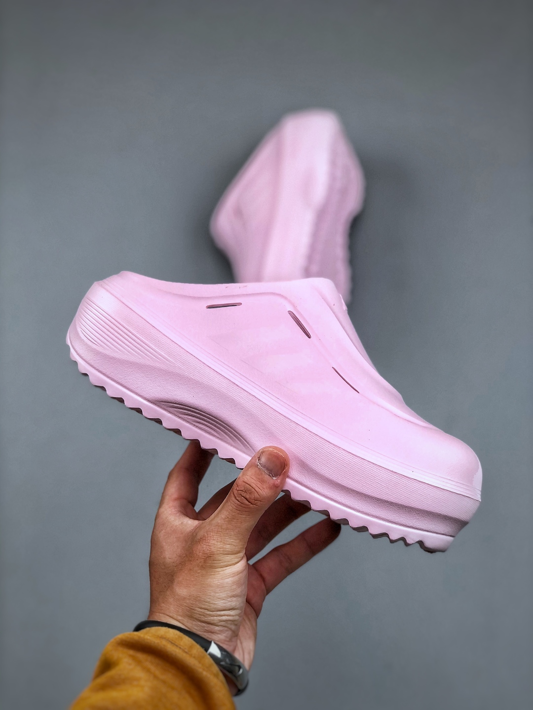 Adidas OZWAVE CLOG - Comfortable, Anti-Slip, and Shock-Absorbing Slides 5 cmp i1746392744937 9079 0 3