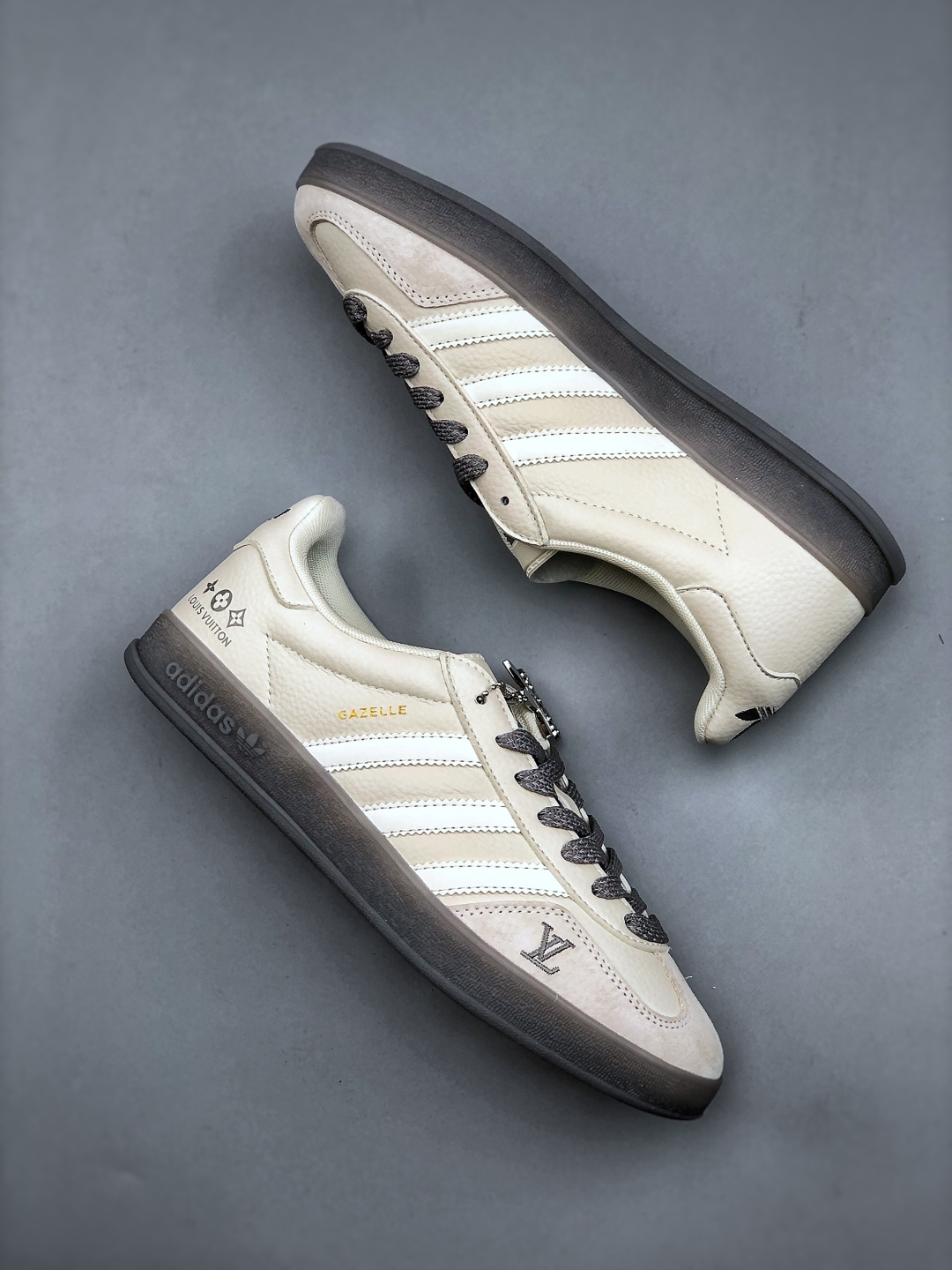 Adidas Samba OG x Louis Vuitton Custom Sneakers - Stylish & Comfortable 10 cmp i1746392778568 7923 0 8