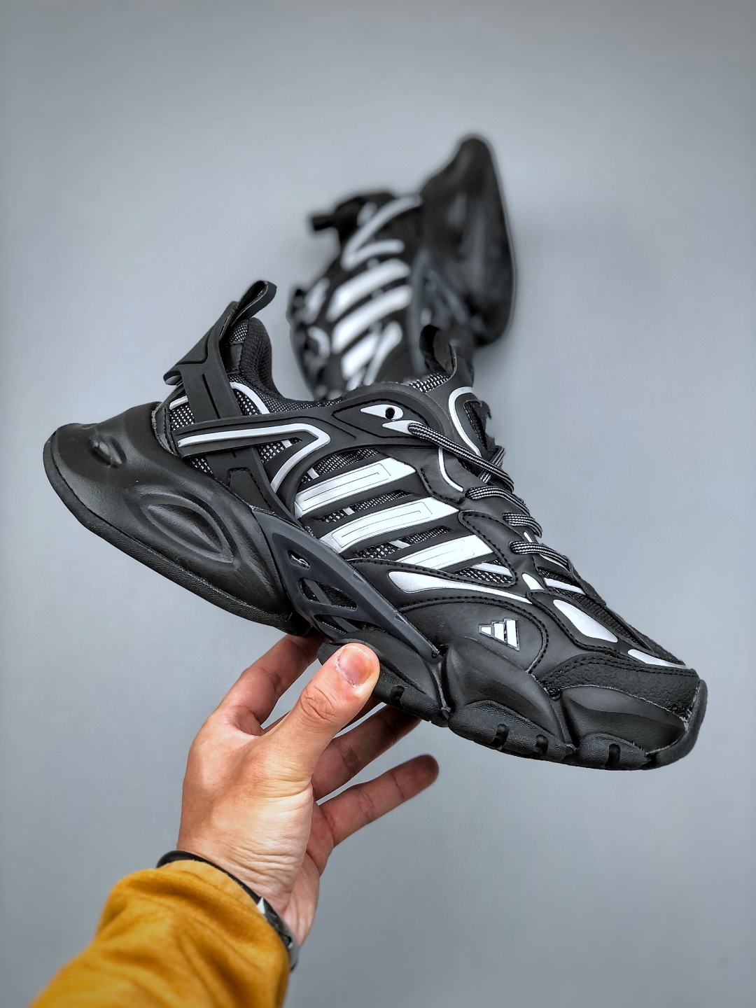 Adidas AD XLG Runner Deluxe CNY Lightweight Retro Cyberpunk Sneakers 5 cmp i1746393161968 5812 0 3