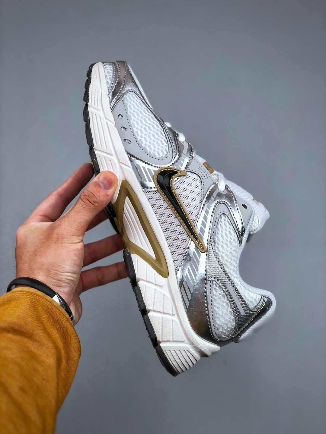 Nike V5 RNR Low-Top Running Shoes - HJ5228-102, Comfortable and Stylish 3 cmp i1746479419055 4738 0 1