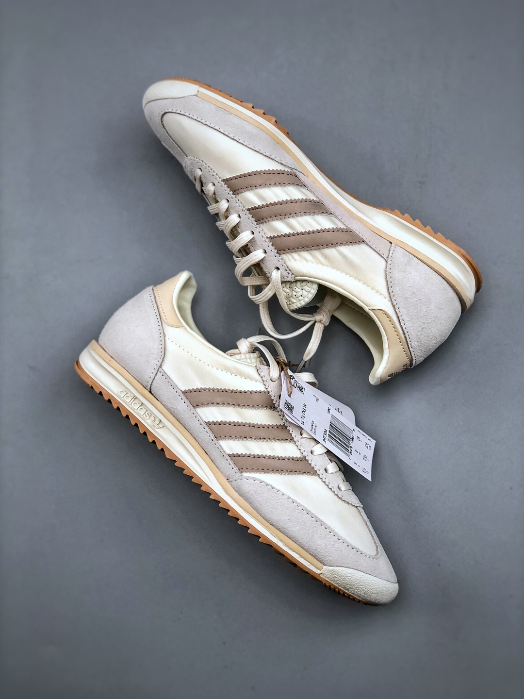 Adidas Originals SL 72 Retro Running Shoes - Classic Style, Comfort Fit 10 cmp i1746479914182 2521 0 8