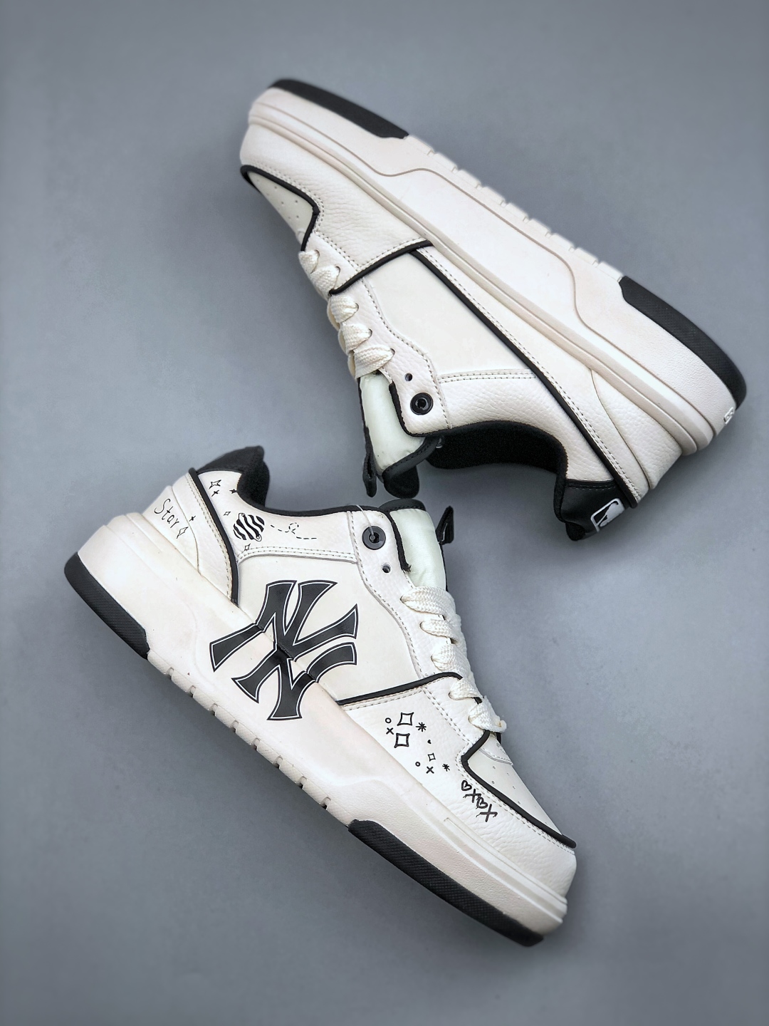 MLB NY Yankees Graffiti Print Chunky Sneakers Height Increasing - Sizes 35 to 45 10 cmp i1746480170469 612 0 8