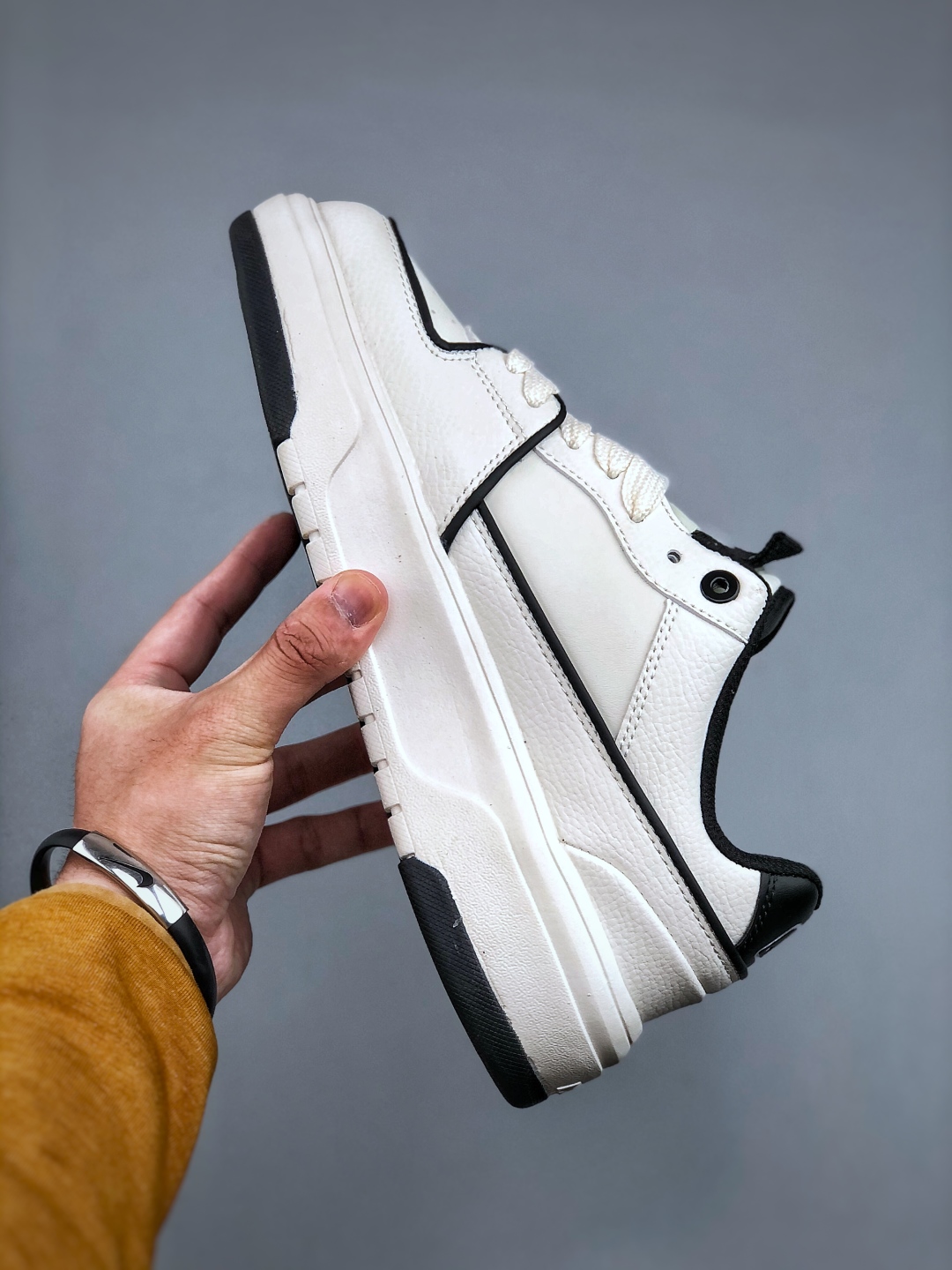 MLB NY Yankees Graffiti Print Chunky Sneakers Height Increasing - Sizes 35 to 45 3 cmp i1746480170469 6215 0 1