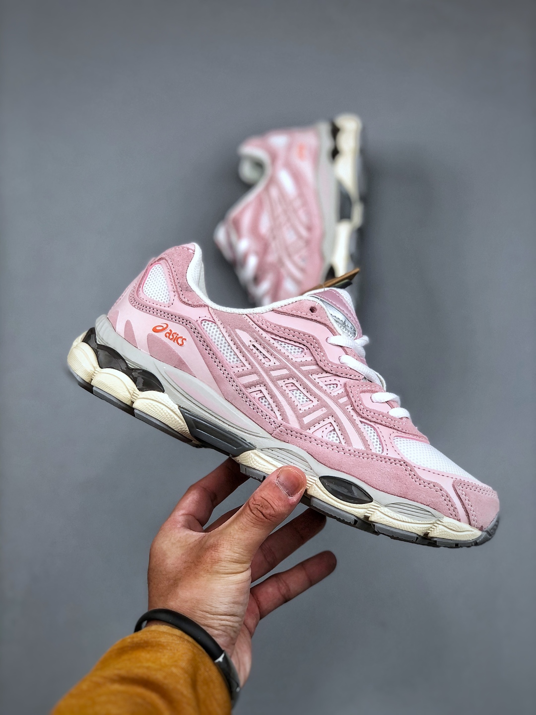 Asics GEL-NYC Low-Top Sneakers - Lightweight, Cushioned, and Stylish Design 5 cmp i1746480985219 8467 0 3